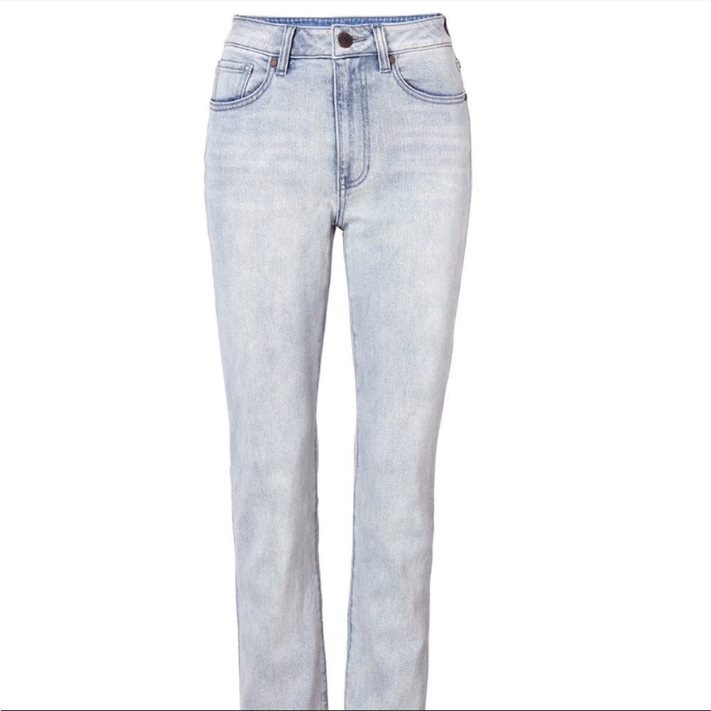 Cabi higher straight jeans